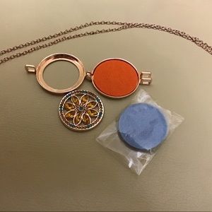 Aroma therapy necklace diffuser NEW
